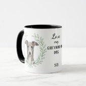 Eukalyptus-Kranz-Greyhound-Hund-Monogramm Tasse (Vorderseite Links)