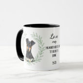 Eukalyptus-Kranz Manchester Terrier Monogramm Tasse (Vorderseite Links)