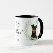 Eukalyptus-Kranz Manchester Terrier Monogramm Tasse (VorderseiteRechts)