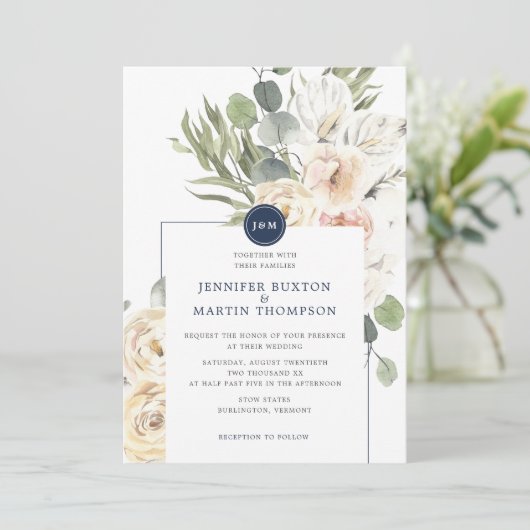 Eukalyptus Monogram Wedding Navy & Ivory Floral Einladung (Stehend Vorderseite)