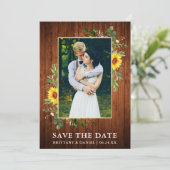 Eukalyptus Sunflower Wood Save the Date Karte (Stehend Vorderseite)