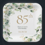 Eukalyptus zum 85. Geburtstag Pappteller<br><div class="desc">Diese exquisiten Aquarelltöne mit Goldblattverzierungen 85. Geburtstagsfeier 9" quadratische Teller sind perfekt für Ihre große Feier. Ihr sanftes Design ist modern und doch traditionell. Sie werden an Ihren Tresen, am Buffet oder an den Tischen wunderbar aussehen. Wählen Sie diese Vorlage personalisieren, um sie individuell zu Ihrem eigenen zu machen. In...</div>