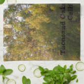 Eukalyptusbäume Tausend Eichen Park, San José Handtuch (Gefaltet)