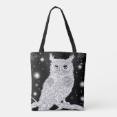 Eule auf Ast unter magischem Sternenhimmel Tasche (Rückseite)