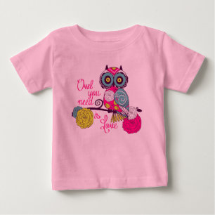 Eule, die Sie benötigen, ist Liebe Baby T-shirt