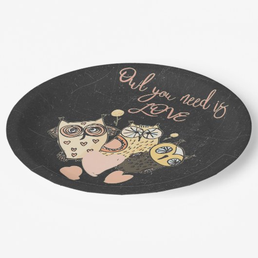 Eule, die Sie benötigen, ist LIEBE Pappteller (Schrägansicht)