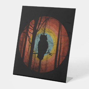 EULE IM WALD FOREST SOCKELSCHILD
