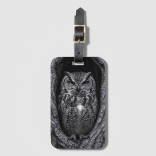 Eule in einem Baumhupen Schwarz und Weiß Gepäckanhänger