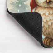 Eule in einer Wintermütze Mousepad (Ecke)