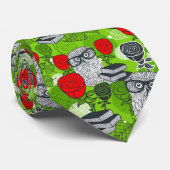 Eule in rote Rosen Krawatte (Gerollt)