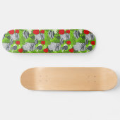 Eule in rote Rosen Skateboard (Horizontal)