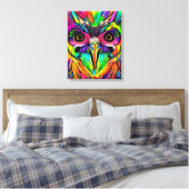 Eule mit farbenfrohen Federn Quirky KI Kunst Leinwanddruck (Insitu (Schlafzimmer))