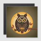 Eule mit großen Augen, die gegen den Mond sitzen Magnetkarte (Vorne/Hinten)