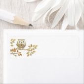 Eule mit Krawatte im Baumlabel (Insitu)