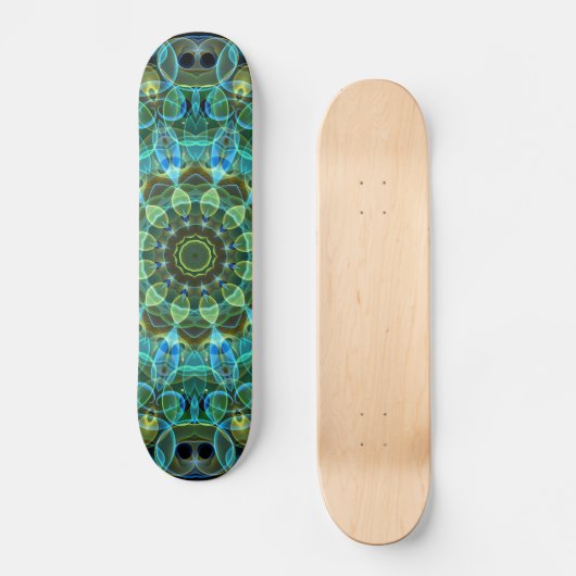 Eule mustert Kaleidoskop Skateboard (Vorderseite)