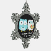 Eulen Braut und Bräutigam-gerade verheiratete Schneeflocken Zinn-Ornament (Links)