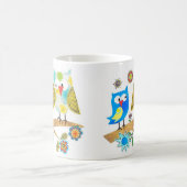 Eulen, die auf einer Niederlassung ~ Kaffeetasse (Mittel)