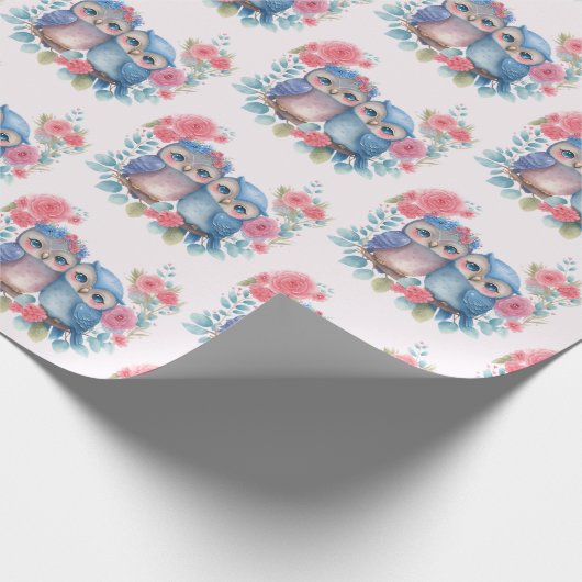 Eulen in der Liebe auf einer Baumzweigung Geschenkpapier (Ecke)