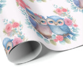 Eulen in der Liebe auf einer Baumzweigung Geschenkpapier (Rolleneckpunkt)