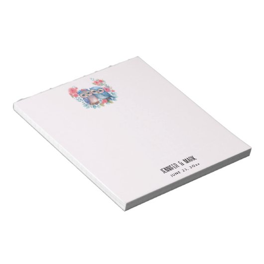 Eulen in der Liebe auf einer Baumzweigung Notizblock (angewinkelt)