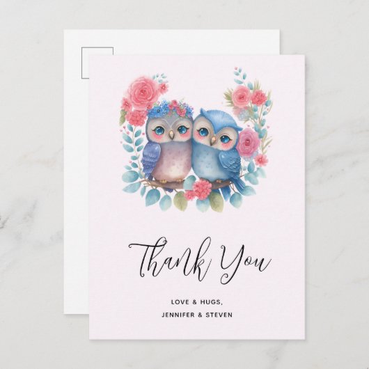 Eulen in der Liebe, die auf einer Baumzweigung sit Postkarte (Vorne/Hinten)