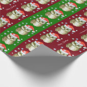 Eulen in Weihnachtsmannmützen Weihnachtsmuster, Ro Geschenkpapier (Ecke)