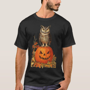 EULENSCHMETTERLING AUF HALLOWEEN-KURBIS UND HERBST T-Shirt