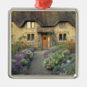 Europa, England, Chippenham. Morgenlicht Ornament Aus Metall