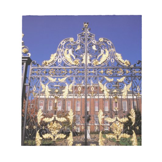 Europa, England, London. Gilded Gate außerhalb von Notizblock (Vorderseite)