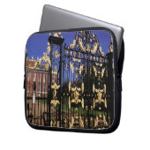 Europa, England, London. Gildengate außerhalb von Laptopschutzhülle (Vorderseite Links)