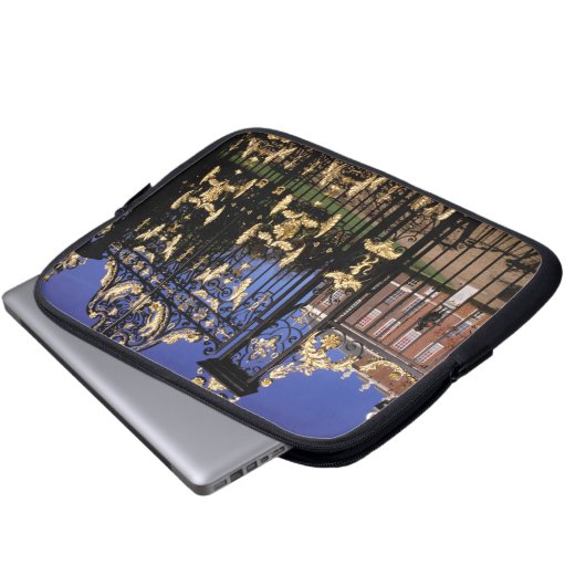 Europa, England, London. Gildengate außerhalb von  Laptopschutzhülle (Vorne Knopf)