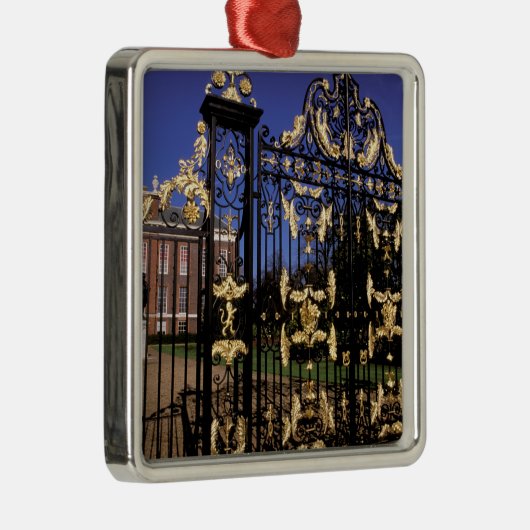 Europa, England, London. Gildengate außerhalb von Silbernes Ornament (Rechts)