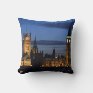 Europa, ENGLAND, London: Houses of Parliament / Kissen