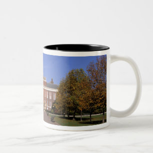 Europa, England, London. Kensington Palace im Zweifarbige Tasse