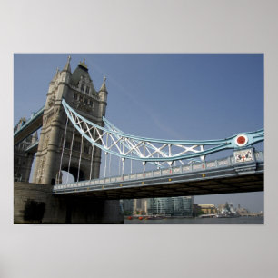 Europa, England, London. Tower Bridge über dem 2 Poster