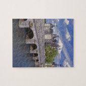 Europa, Frankreich, Chambord. Eine Steinbrücke füh Puzzle (Horizontal)