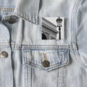 Europa, Frankreich, Paris. Arc de Triomphe und Button (Beispiel)