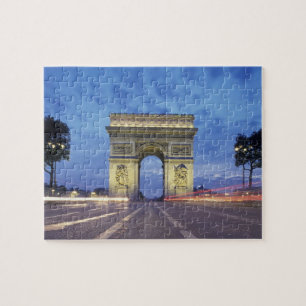 Europa, Frankreich, Paris. Arc de Triomphe von der Puzzle