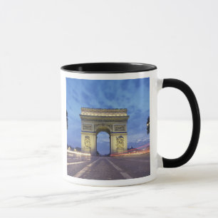 Europa, Frankreich, Paris. Arc de Triomphe von der Tasse