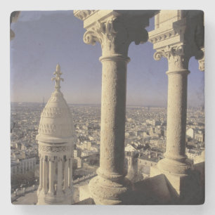 Europa, Frankreich, Paris, Blick auf Paris durch Steinuntersetzer