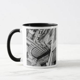 Europa, Frankreich, Paris. Detail eines Hotels auf Tasse