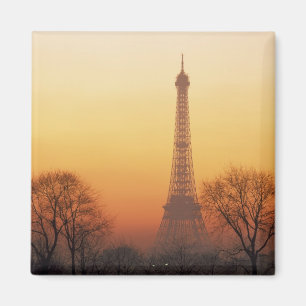 Europa, Frankreich, Paris. Eiffelturm (Mittel) Magnet