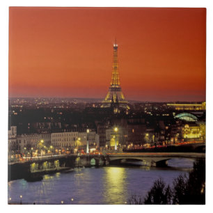 Europa, Frankreich, Paris. Sonnenuntergangsansicht Fliese