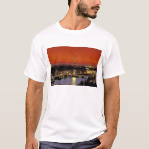 Europa, Frankreich, Paris. Sonnenuntergangsansicht T-Shirt