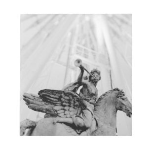 Europa, Frankreich, Paris. Statue und Riesenrad, 2 Notizblock