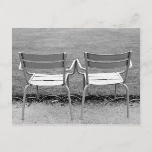 Europa, Frankreich, Paris. Stühle, Jardin du 2 Postkarte