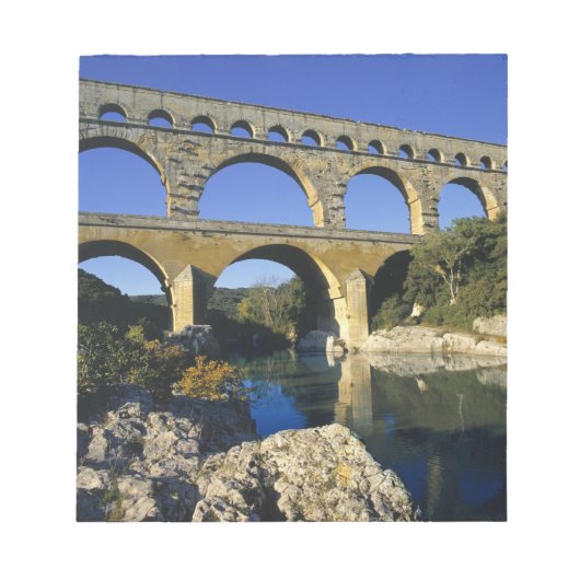 Europa, Frankreich, Pont du Gard. Pont du Gard Notizblock (Vorderseite)