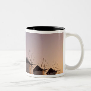 Europa, Griechenland, die Kykladen-Inseln, Mykonos Zweifarbige Tasse