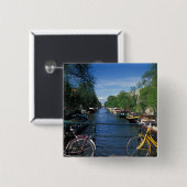 Europa, Holland, Amsterdam, gelbes Fahrrad und Button (Vorne & Hinten)