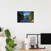 Europa, Holland, Amsterdam, gelbes Fahrrad und Poster (Heimbüro)